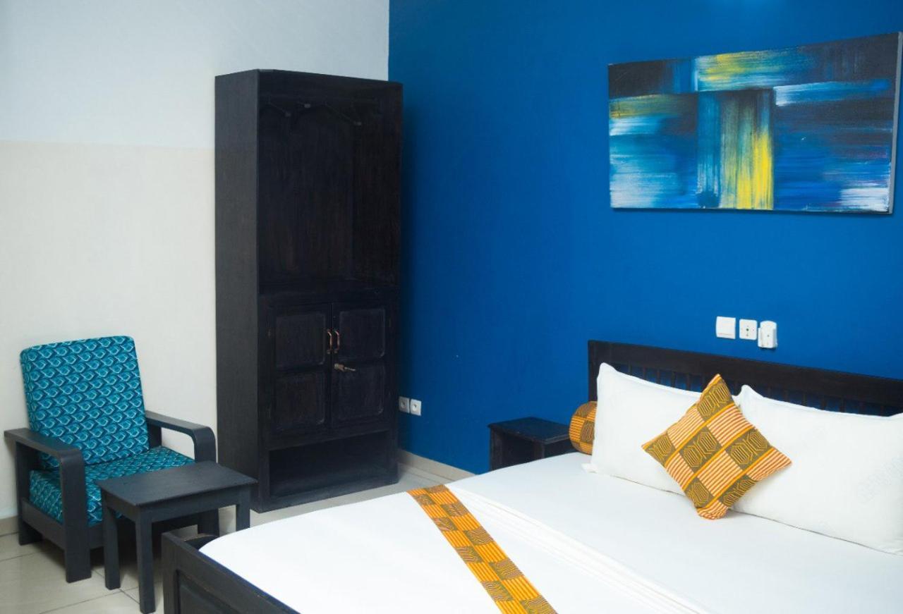Hotel Seaside Lome Bagian luar foto