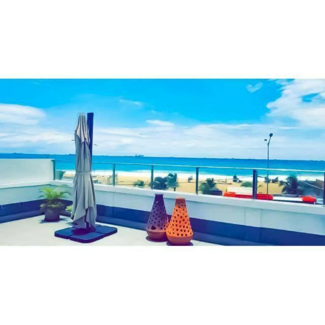 Hotel Seaside Lome Bagian luar foto