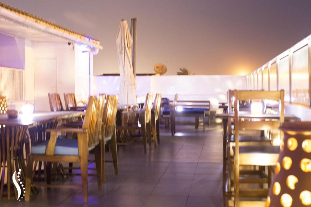 Hotel Seaside Lome Bagian luar foto