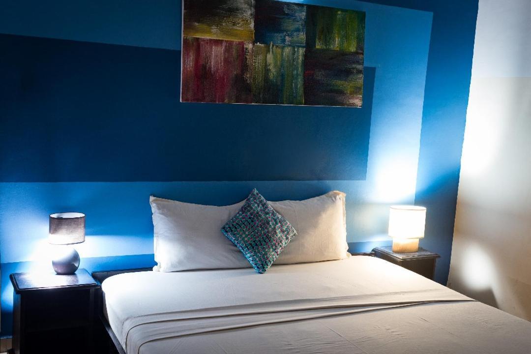 Hotel Seaside Lome Bagian luar foto