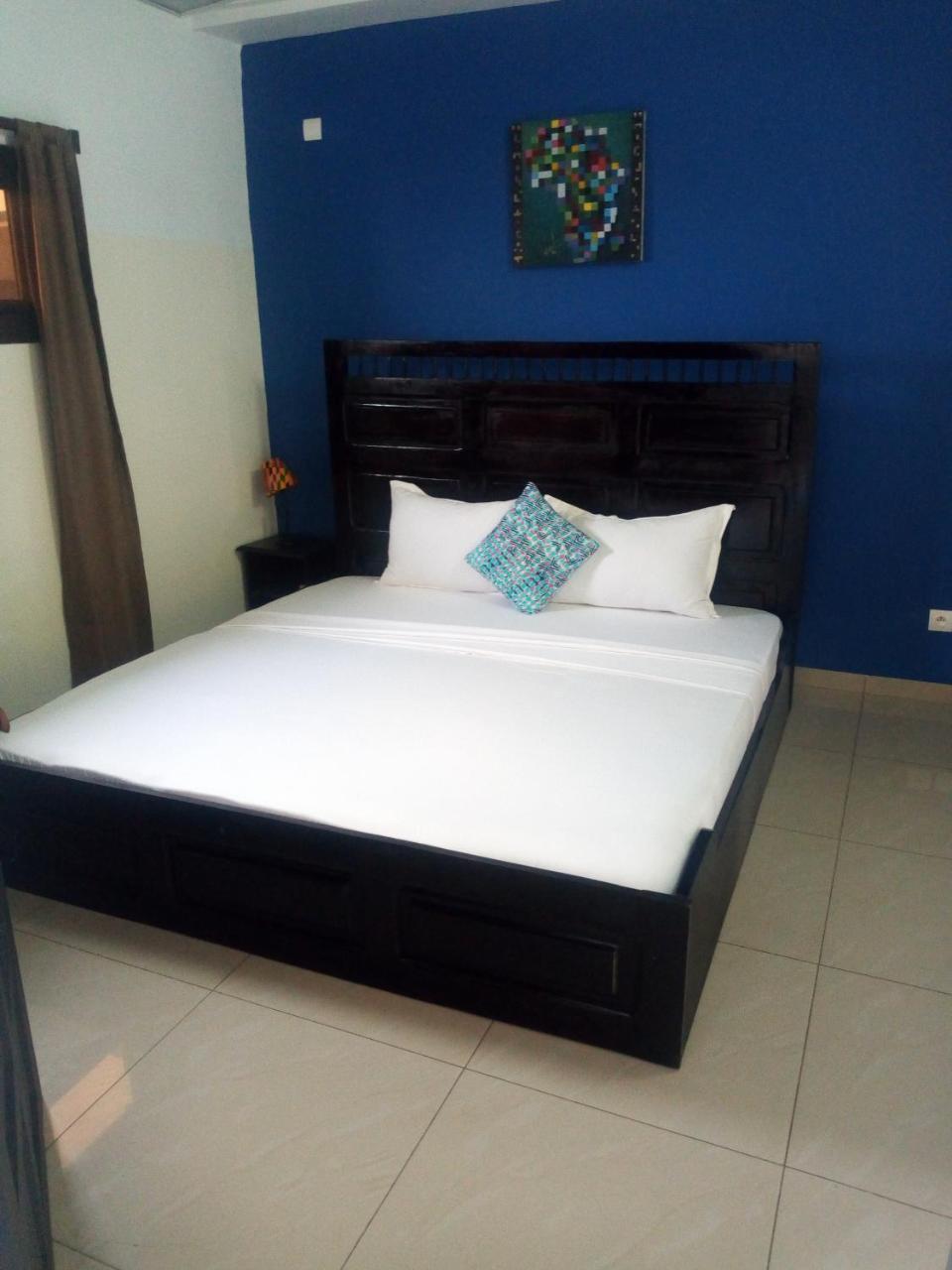 Hotel Seaside Lome Bagian luar foto